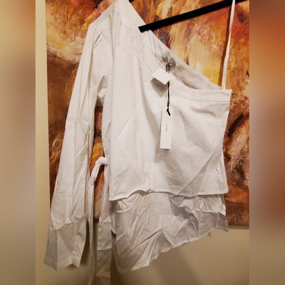 Sz 6 NWT Tome one shoulder blouse